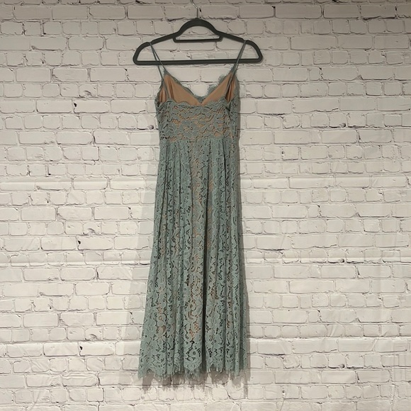 H&M midi lace dress. Light blue. Size 0. - Picture 2 of 3